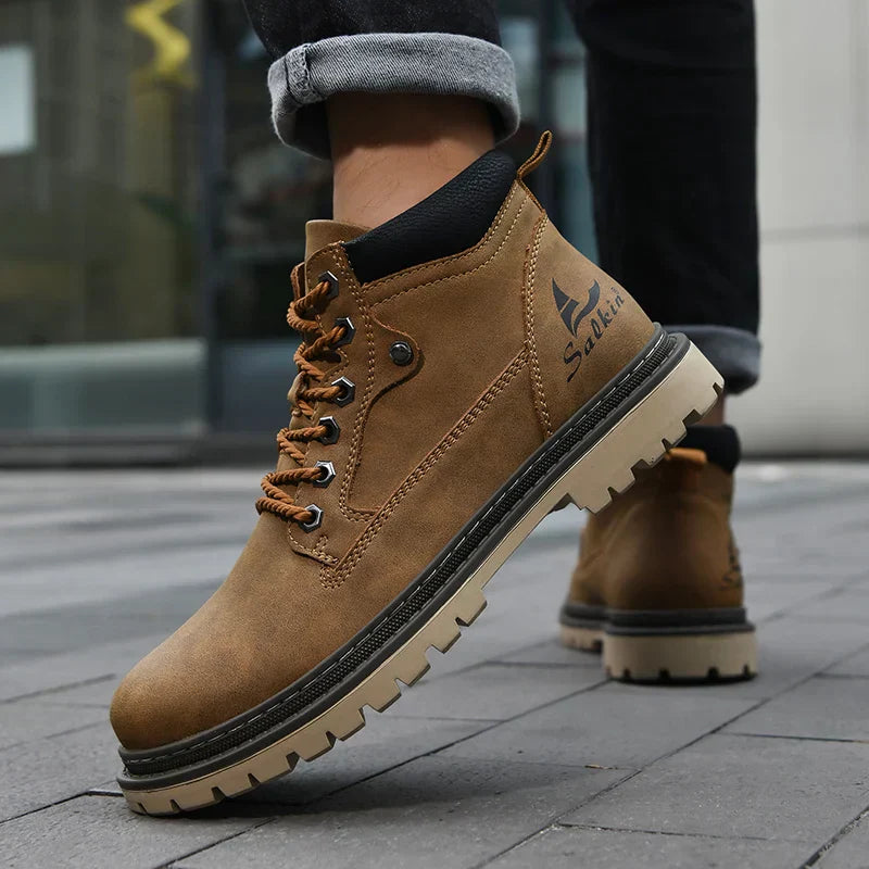 EVELYNCE – URBANITE LEATHER BOOTS