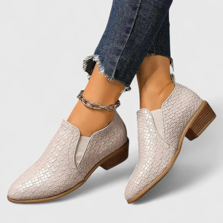 VIOLEANRA – ORTHOPEDIC SHOES